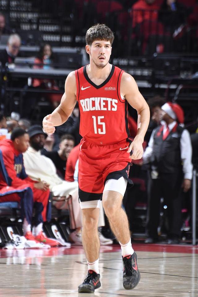 关于西亚卡姆连续十五场比赛得分超过比赛规则变更,曼联不断突破!的信息 关于西亚卡姆连续十五场比赛得分超过比赛规则变更,曼联不断突破!的信息