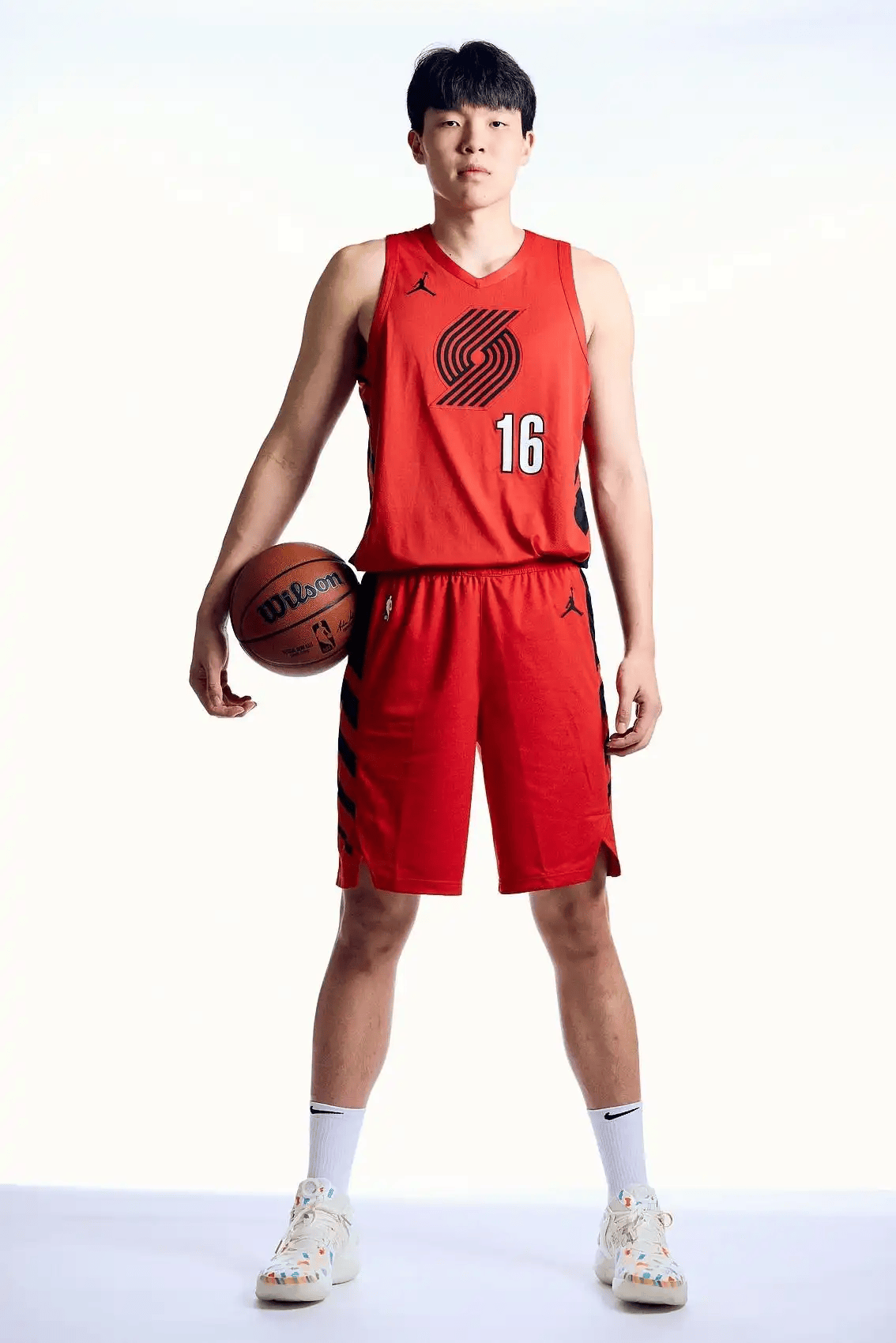 包含赛前NBA常规赛传出新动向;波特兰开拓者更衣室发声;管理层表态——目标明确;轮换策略成焦点的词条 包含赛前NBA常规赛传出新动向;波特兰开拓者更衣室发声;管理层表态——目标明确;轮换策略成焦点的词条