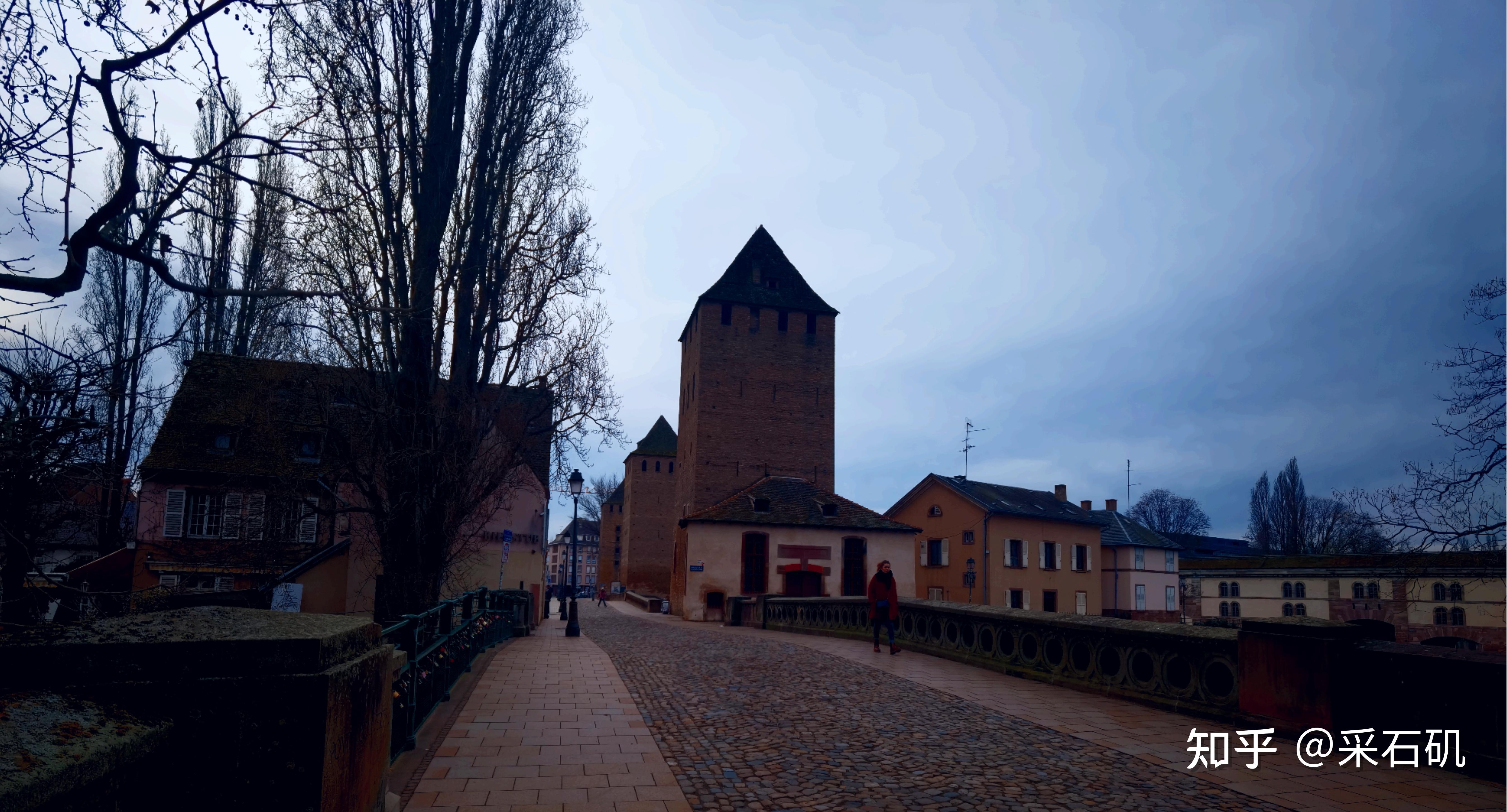 法国杯倒计时，斯图加特今晚防线松动，细节引发关注，底气十足，控场能力受关注的简单介绍