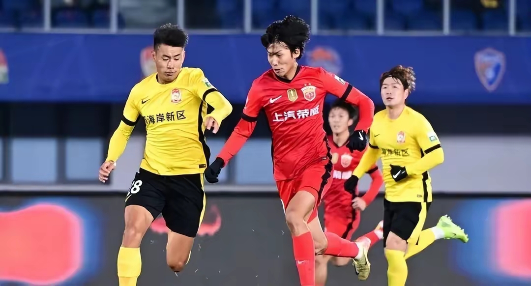 包含今晨体能课后，印第安纳步行者更衣室发声备战葡超，信心回归，球队文化再被提及的词条